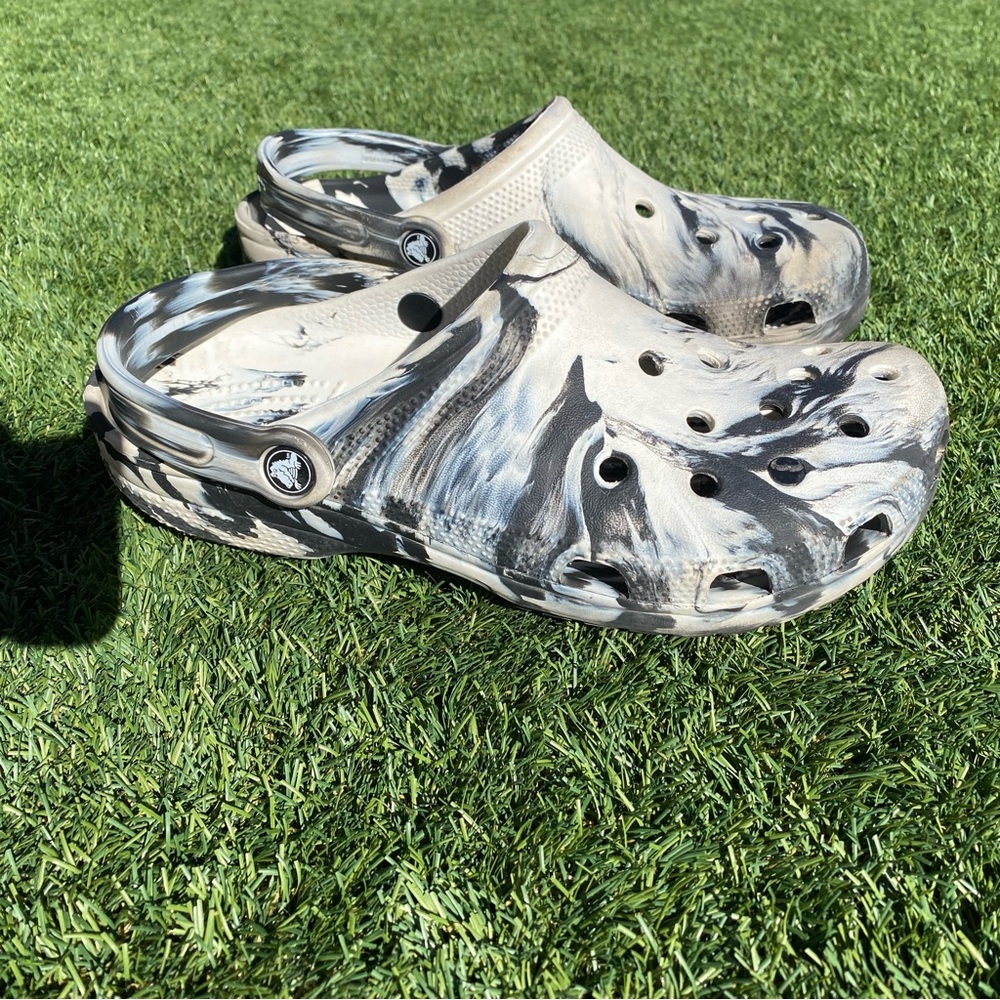 Crocs Unisex Adult Marbled Clogs White/Black Women’s Size 10 / Men’s Size 8
